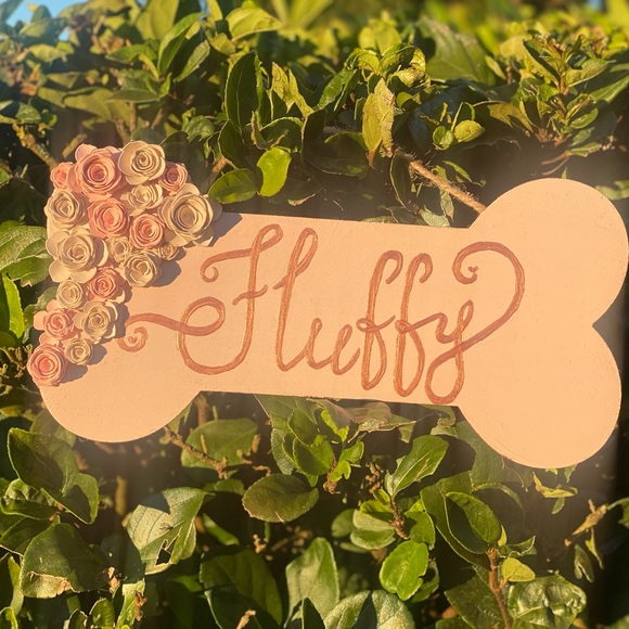 Customizable Dog name sign handmade 9 in wide different colors available - Picture 1 of 5